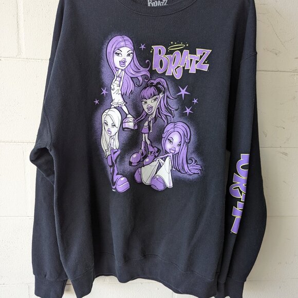 Bratz Dolls Y2K Black Crewneck Pullover Oversized Graphic Sweatshirt - Picture 2 of 11